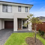 East Corrimal Escape - Beautiful Beachside Living
