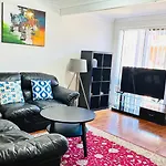 Quiet Family Townhouse In Wollongong Cbd