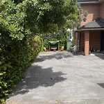 Private Room With Ensuite And Parking Close To Wollongong Cbd