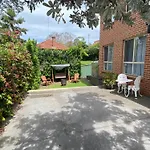 Private Room With Ensuite And Parking Close To Wollongong Cbd