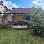 Stylish Heritage Home 10Mins Walk To Hospital With Free Parking