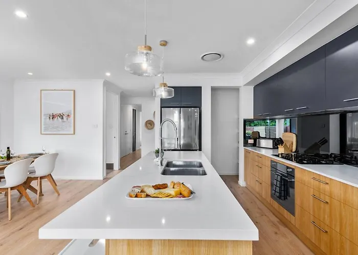 East Corrimal Escape - Beautiful Beachside Living