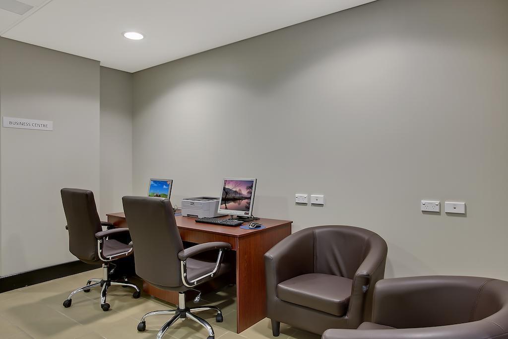 Quality Pioneer Sands Aparthotel 4*