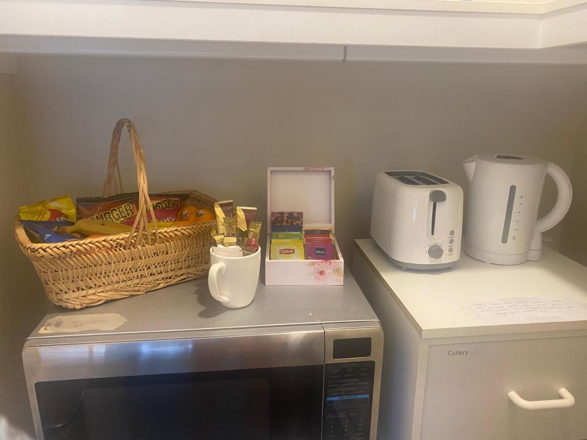 Private With Ensuite And Parking Close To Cbd