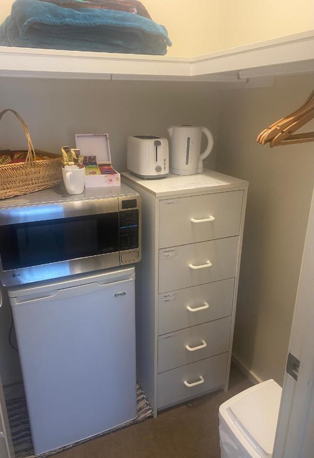 Private With Ensuite And Parking Close To Cbd *