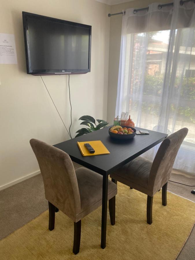 Private With Ensuite And Parking Close To Cbd Homestay Wollongong