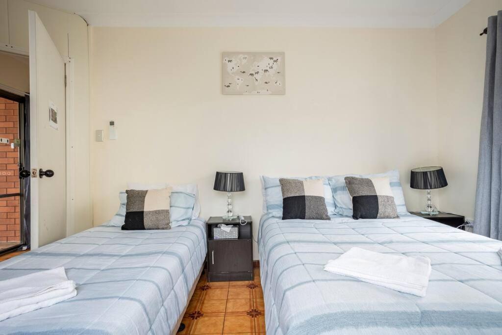 Station House With Wi-fi,75 Inch Tv, Netflix,parking,beach