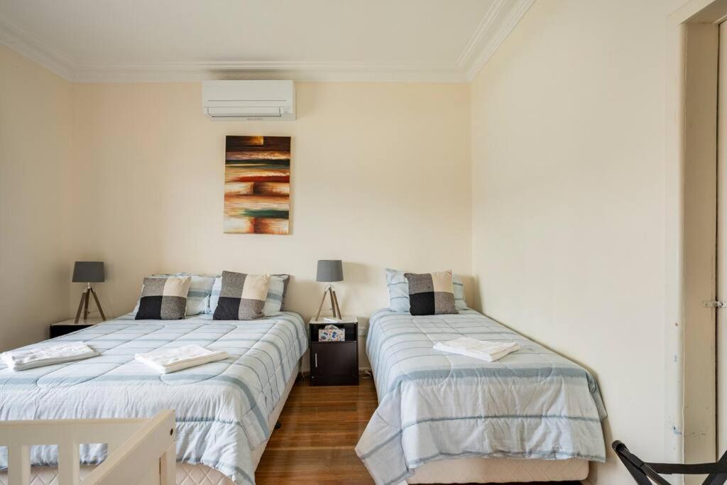 Station House With Wi-fi,75 Inch Tv, Netflix,parking,beach