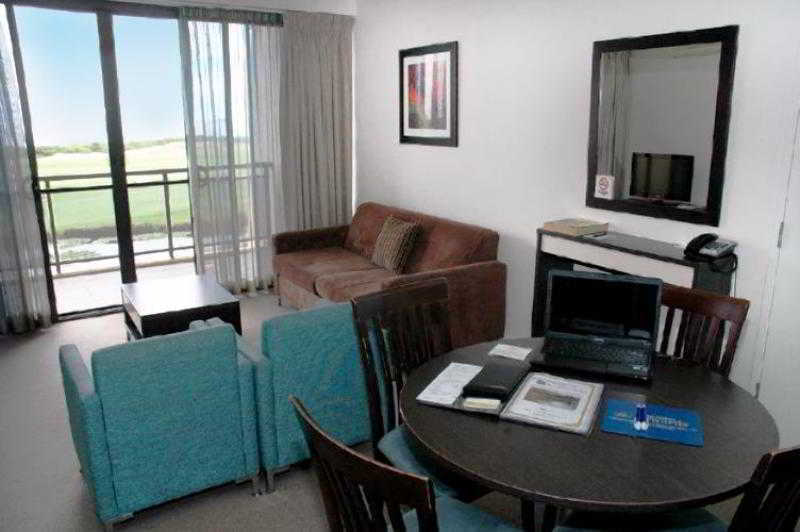 Aparthotel Western Sands