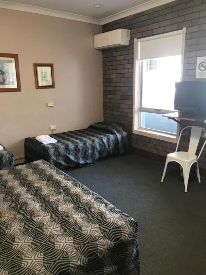 Motel Downtown 2*