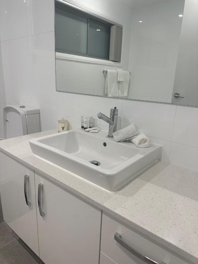 Twin With Private Bathroom *