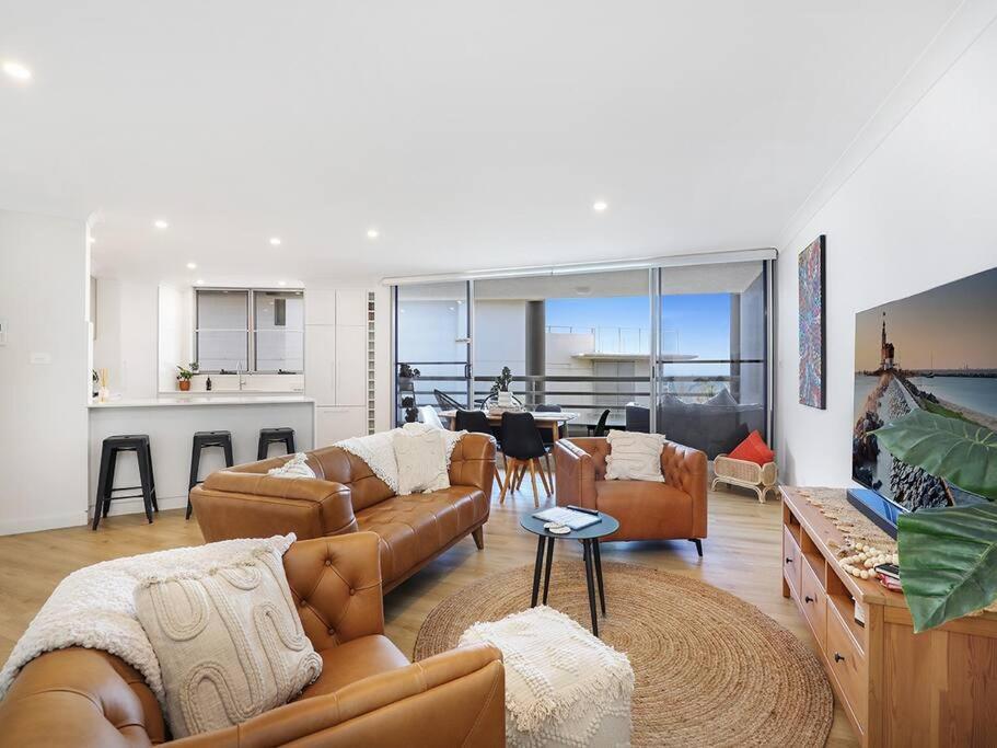 Lavish 3-bedroom Ocean In Apartment Wollongong