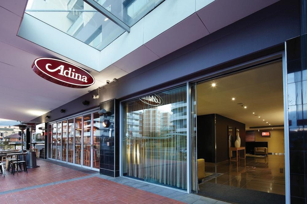 Adina Wollongong