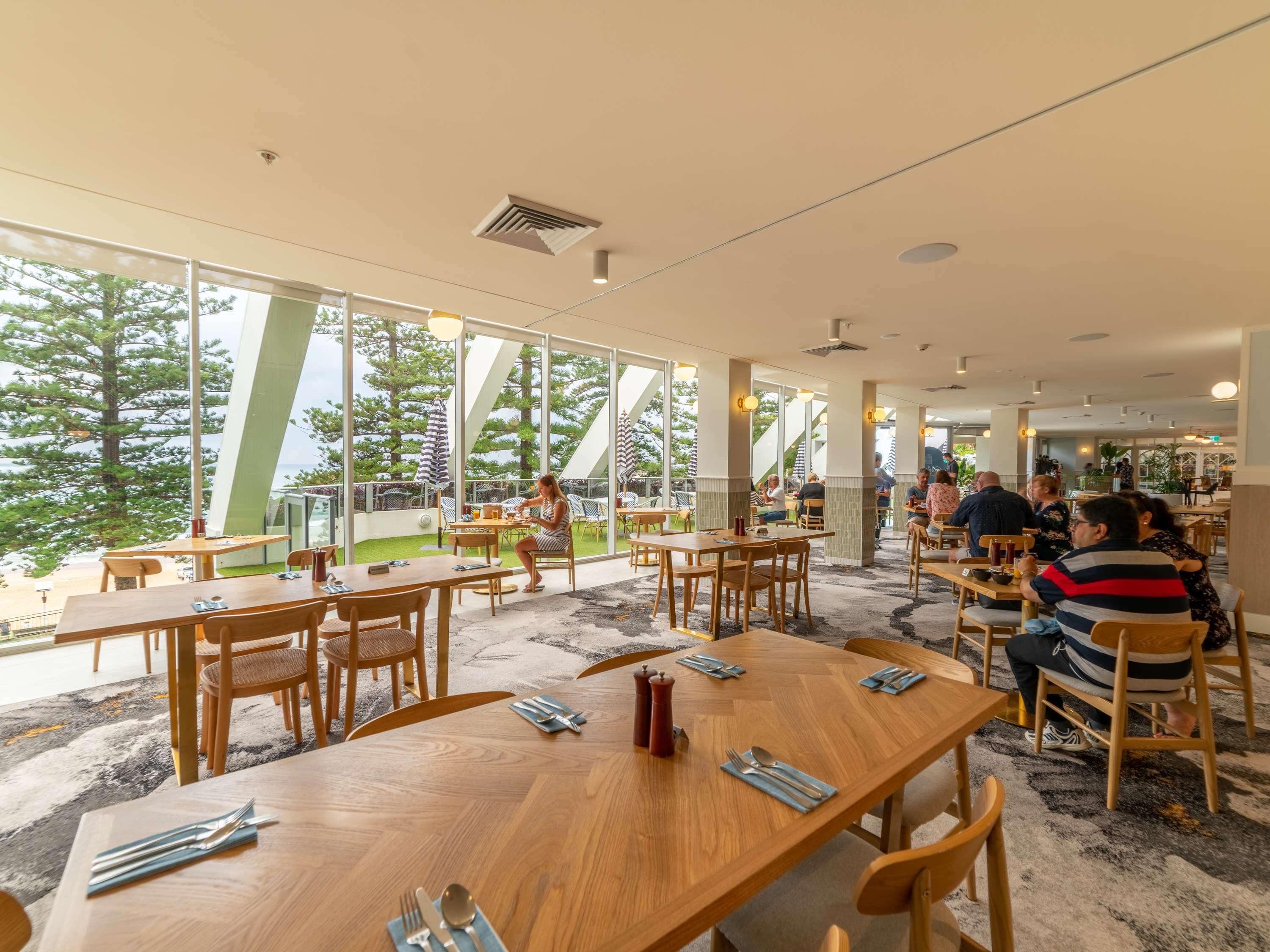 Novotel Northbeach Hotel 4*