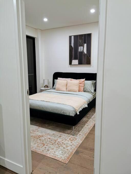 Urban Oasis: Central Apartment Wollongong