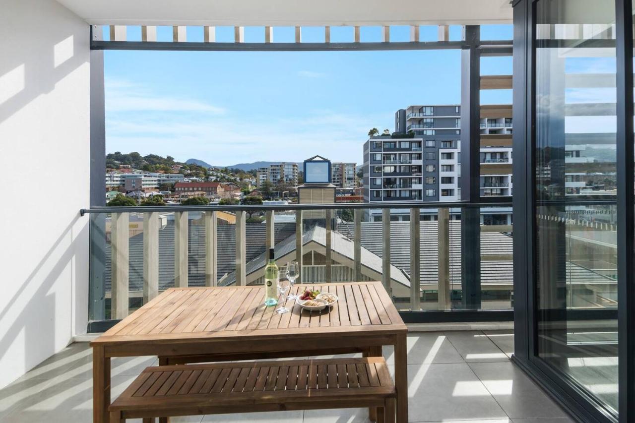 'wollongong Inner-city Escape' Bright Urban Oasis Wollongong