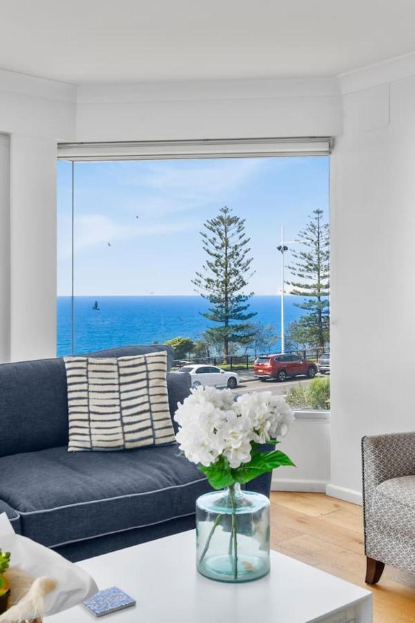 Oceanview Escape - Idyllic Beachfront Dreaming Wollongong