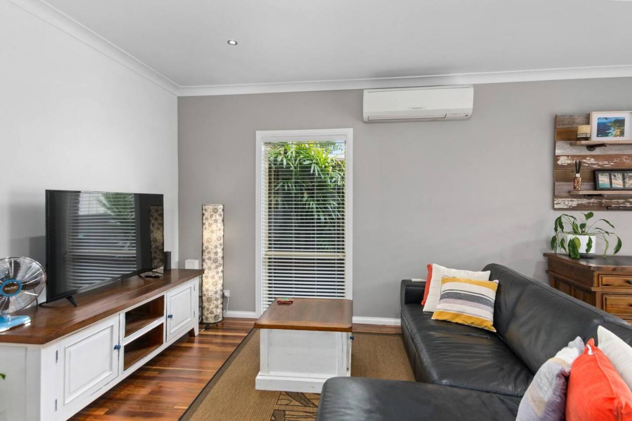 Thalassa Escape - Coastal Chic With Balinese Patio Wollongong