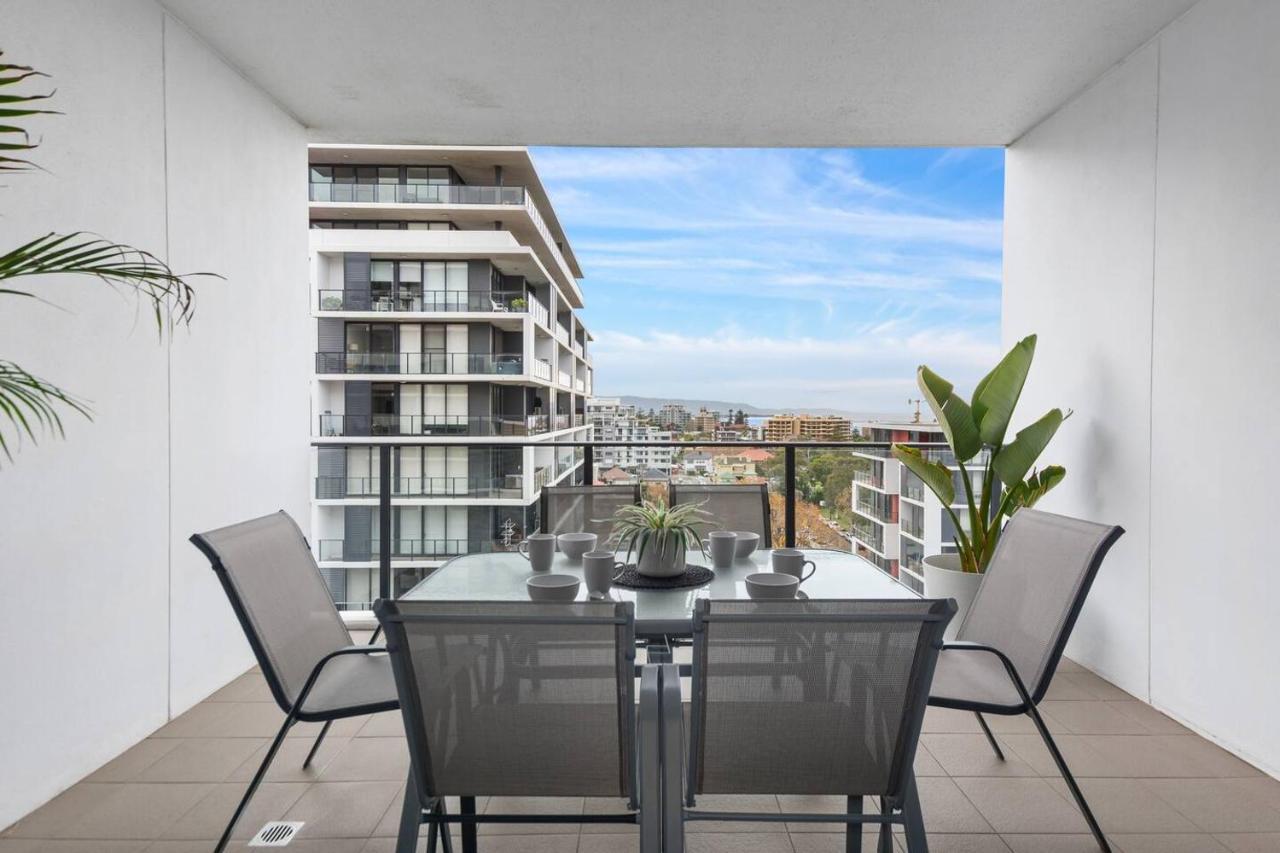 Apartment Escape - Waterside Serenity *