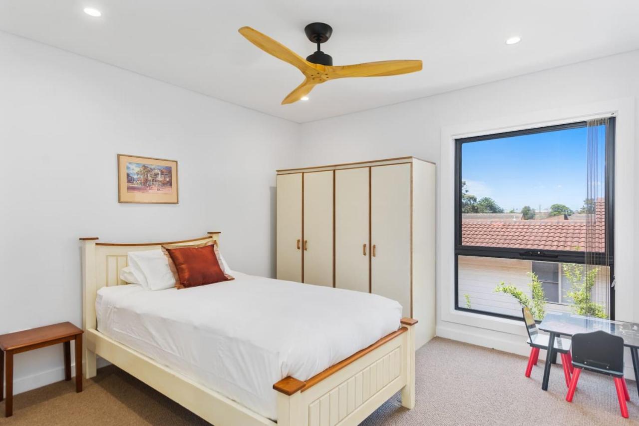Avenue Escape - Contemporary Living At Corrimal Holiday home Wollongong