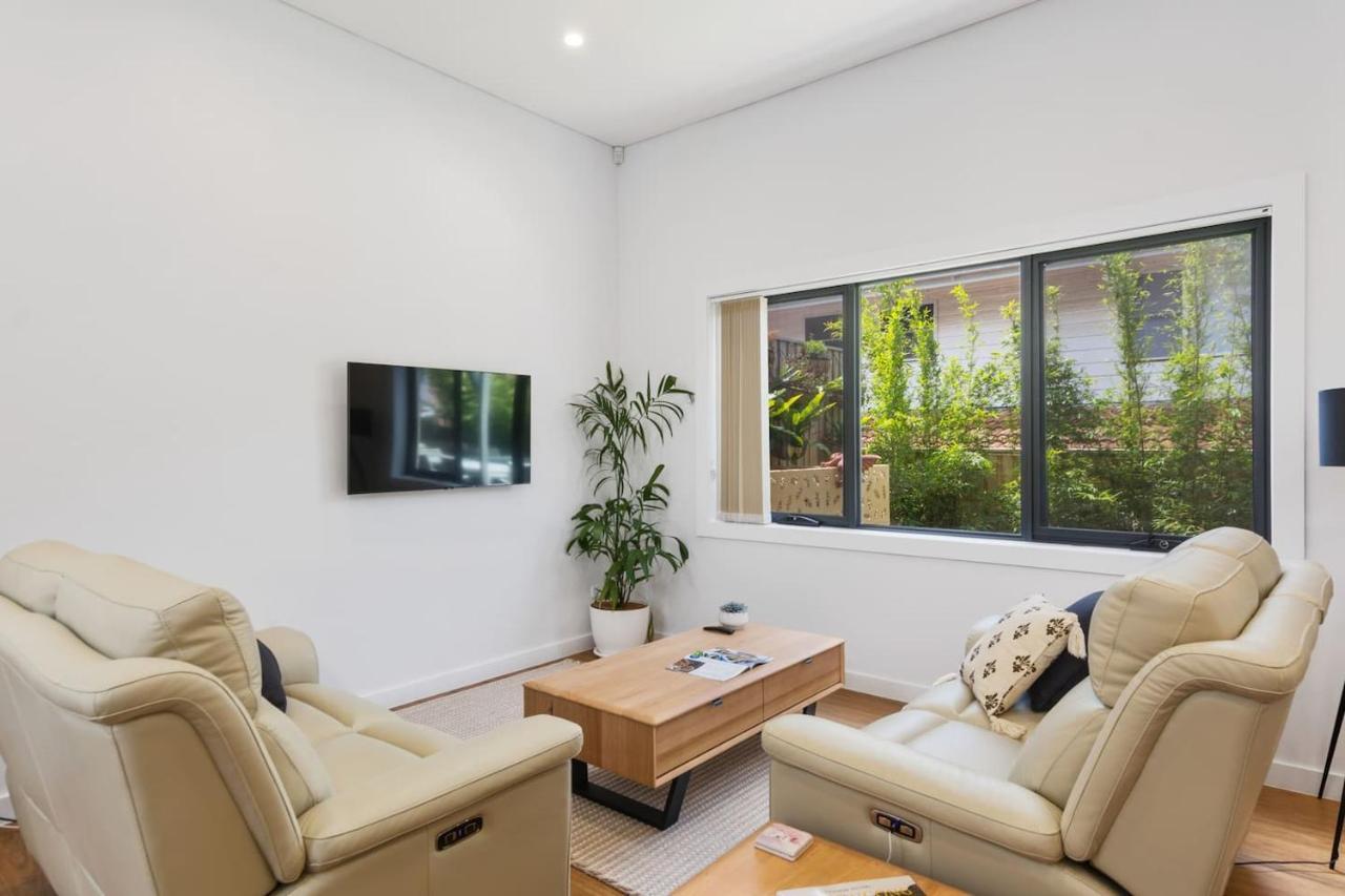 Avenue Escape - Contemporary Living At Corrimal Holiday home *