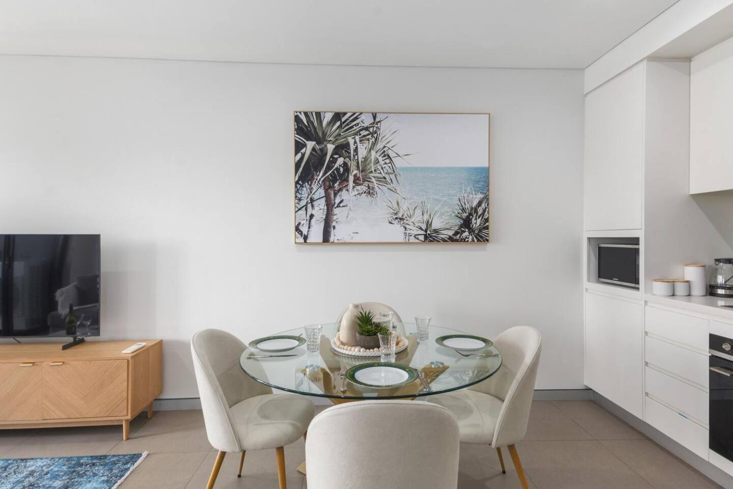 Burelli Escape - Breezy Seaside Charm Apartment Wollongong