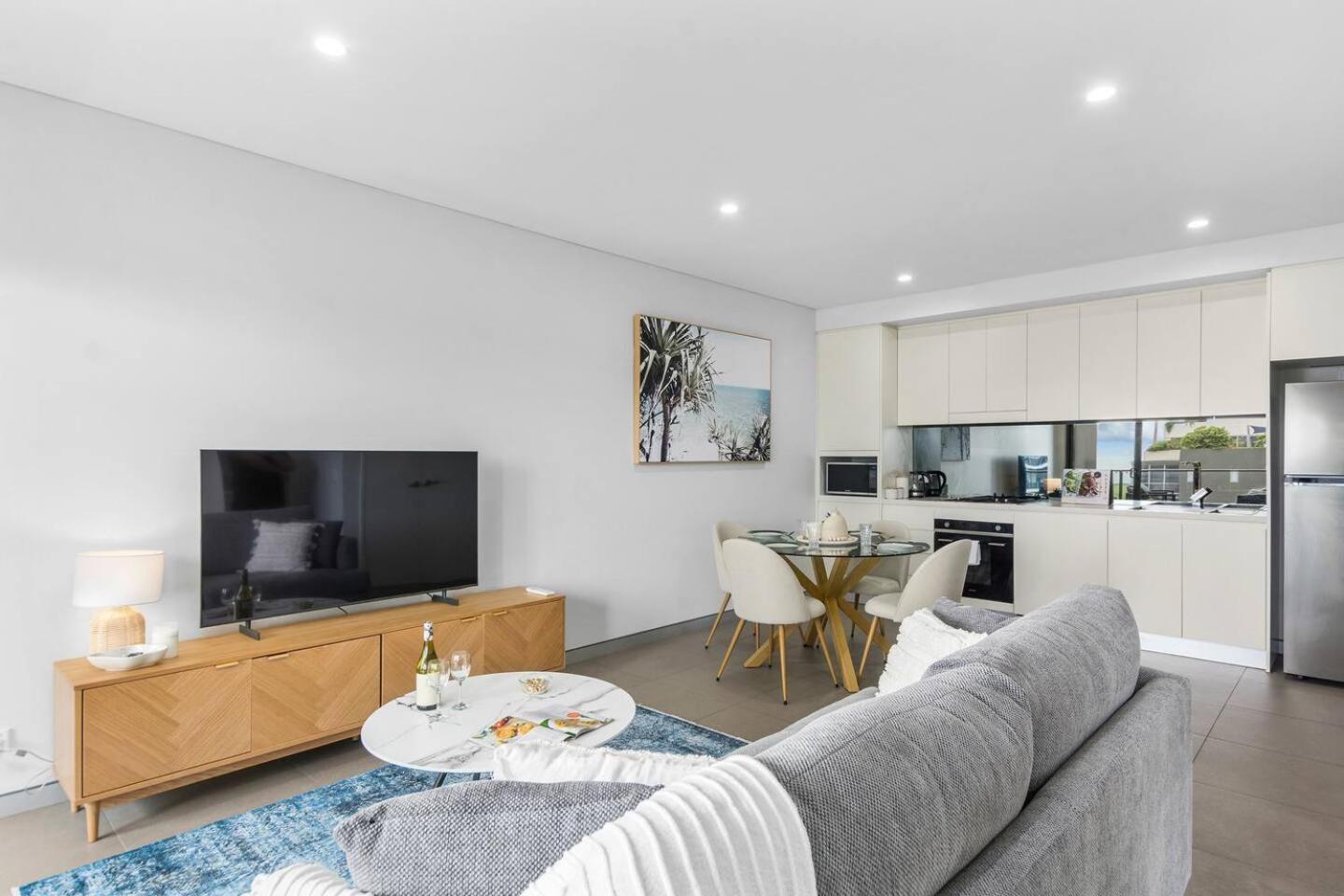 Apartment Burelli Escape - Breezy Seaside Charm Wollongong