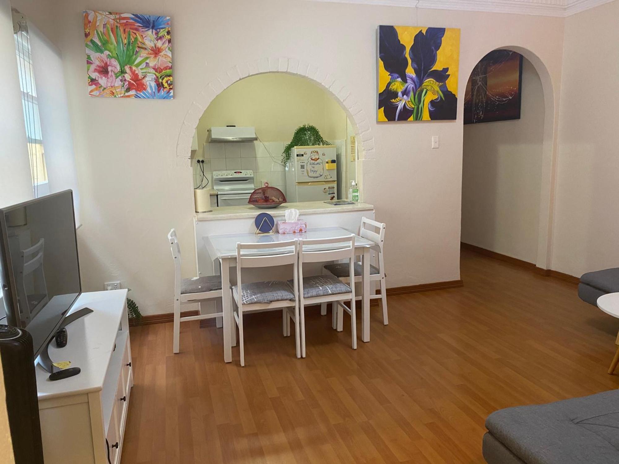 2 Bedroom Small Unit 1 Minute Walk To Shopping Centre No Parking Slot *