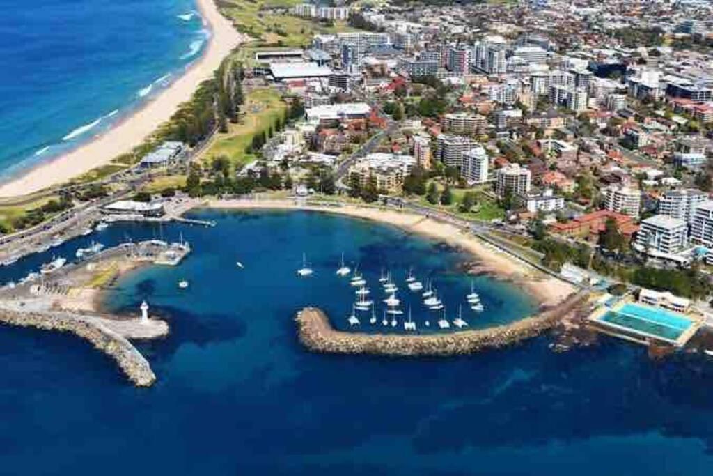 Harbourside Bliss: 2-bedroom Coastal *