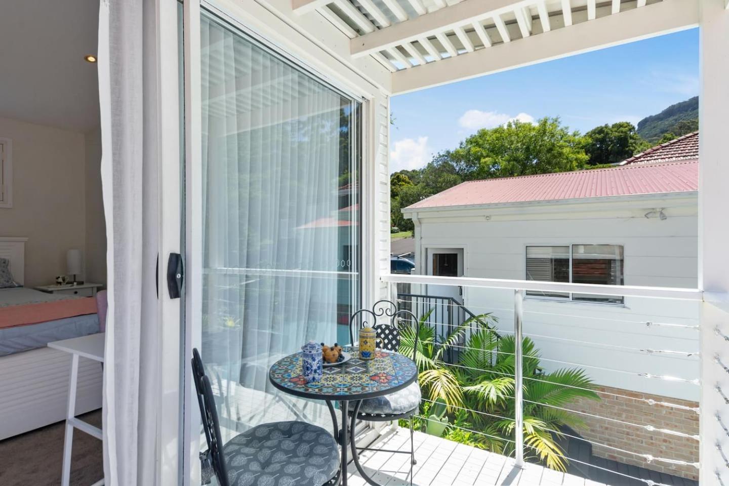 Keiraville Poolside Escape - Proximity Holiday home