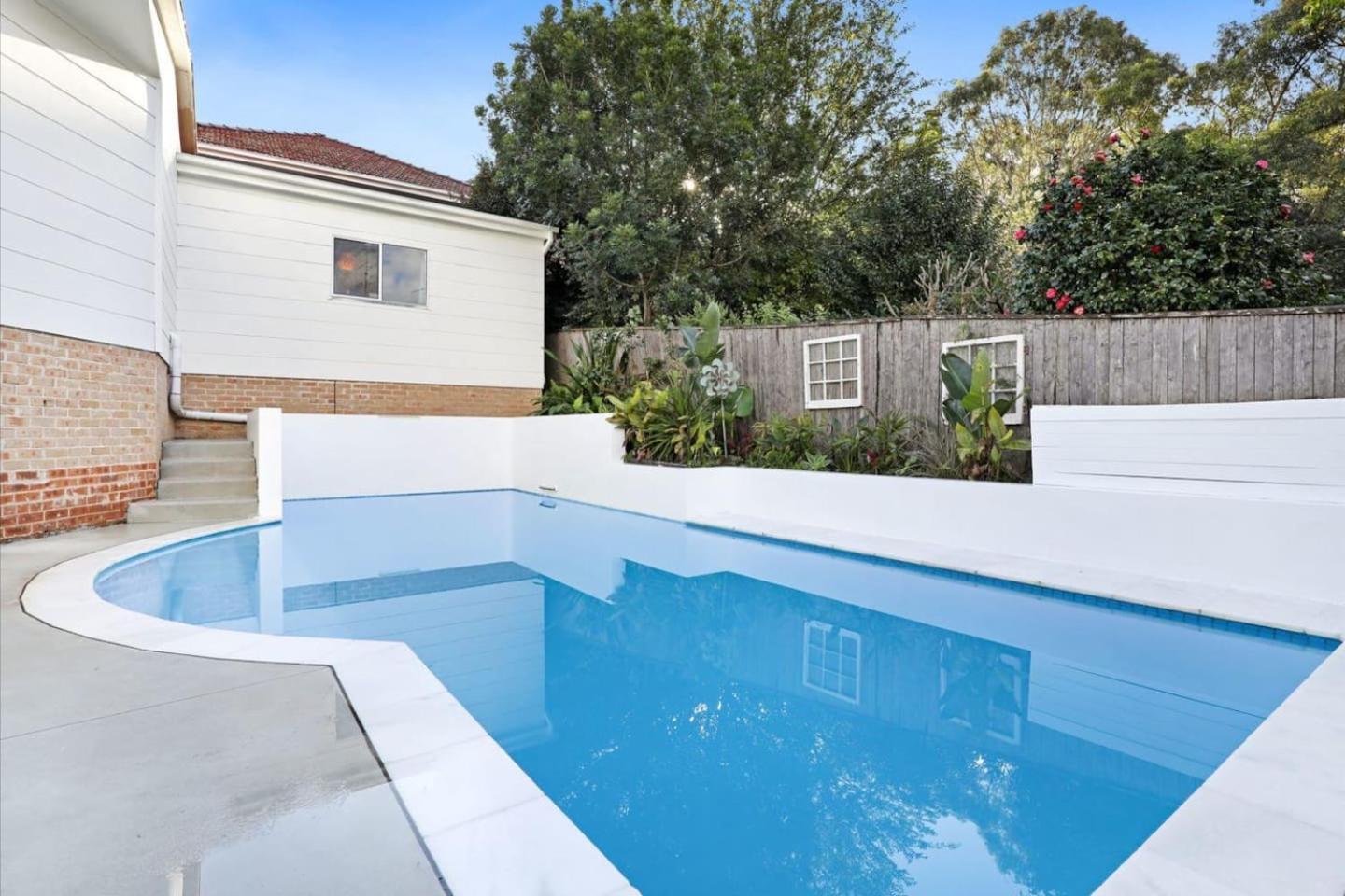 Keiraville Poolside Escape - Proximity * Wollongong