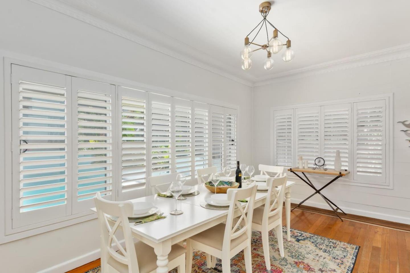 Keiraville Poolside Escape - Proximity Holiday home Wollongong
