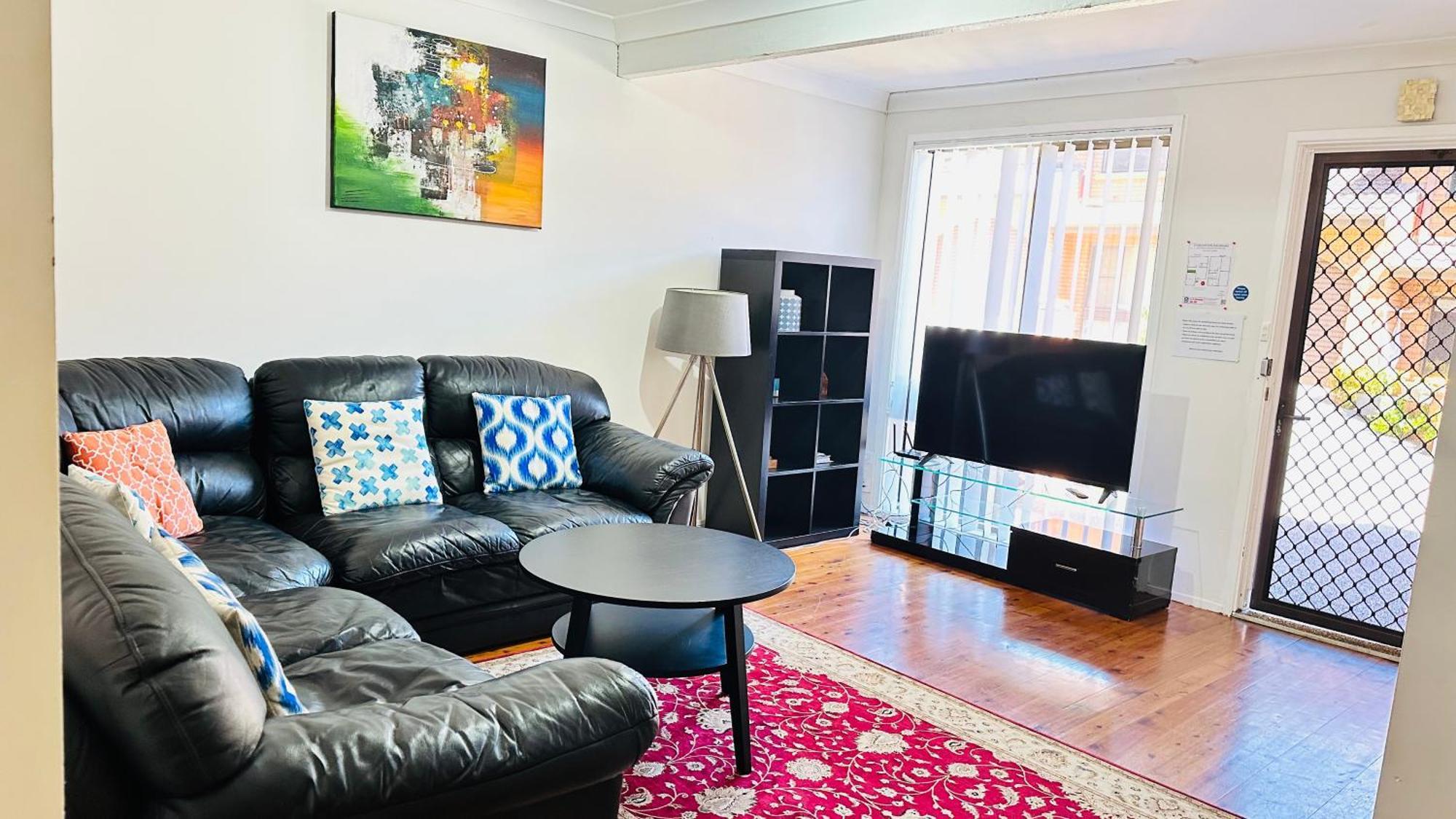 Quiet Family Townhouse In Cbd Holiday home Wollongong
