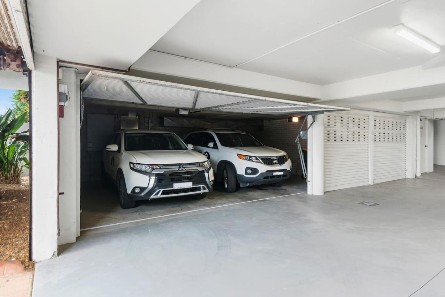 Ocean Vista Escape - A Lofty Beachfront Penthouse * Wollongong