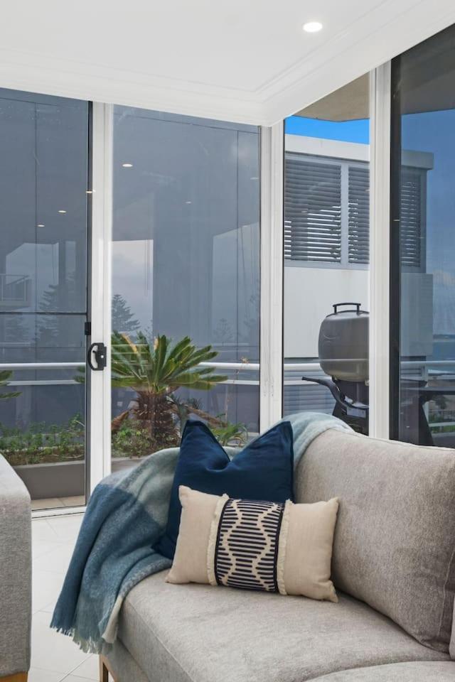 Ocean Vista Escape - A Lofty Beachfront Penthouse Apartment