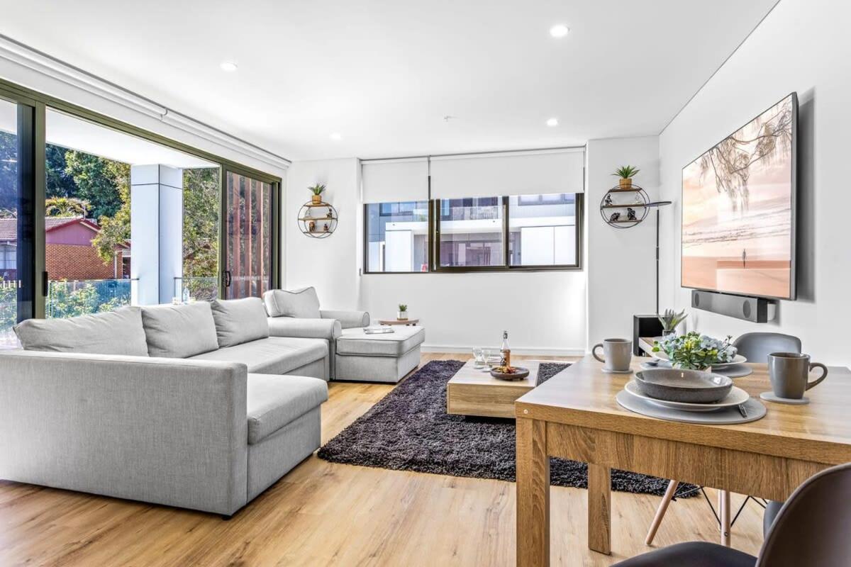 Apartment Scenic Gem Location With Rooftop