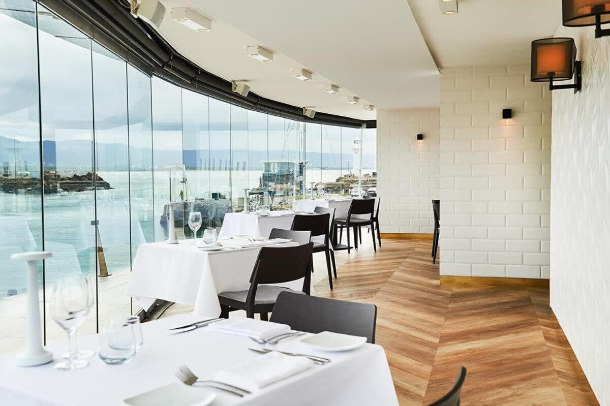 Scenic Gem Location With Rooftop Apartment Wollongong