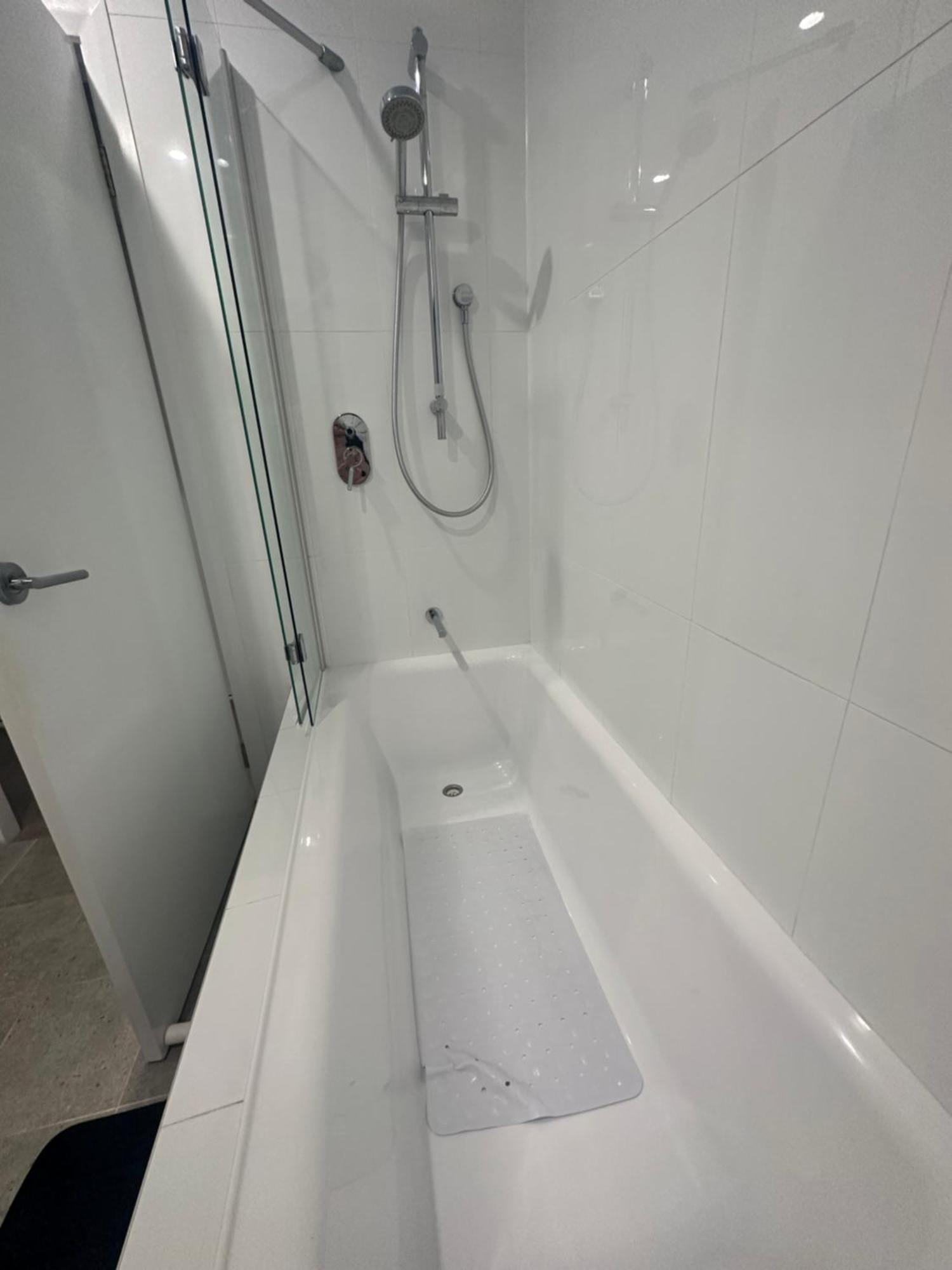 Twin With Private Bathroom Homestay