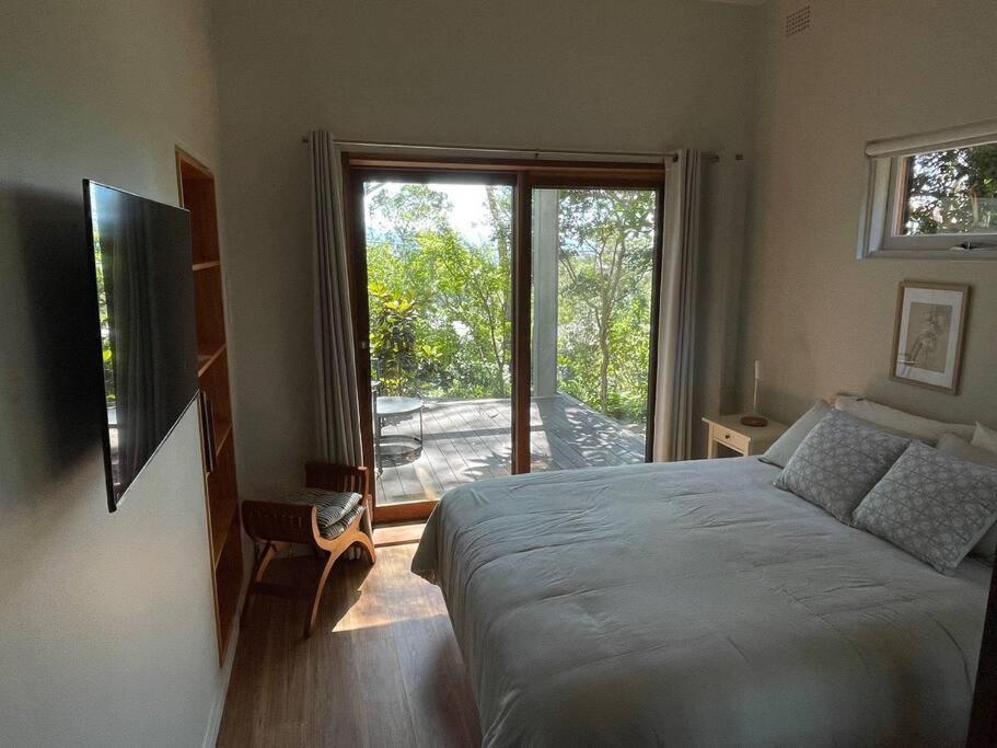 Tranquil 2 Bedroom Garden Apartment