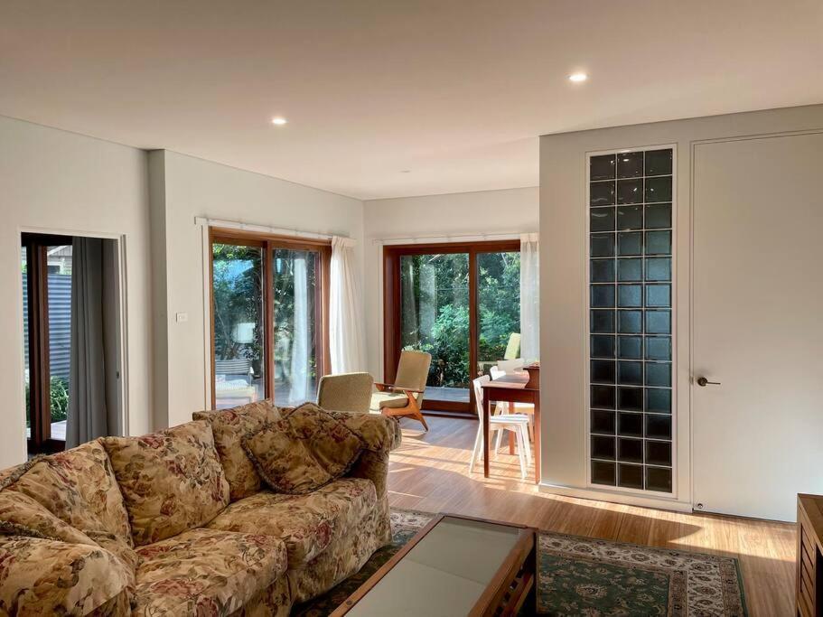 Tranquil 2 Bedroom Garden