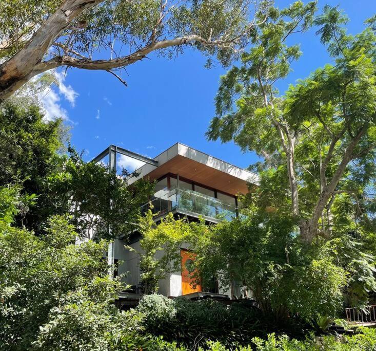 Tranquil 2 Bedroom Garden Apartment