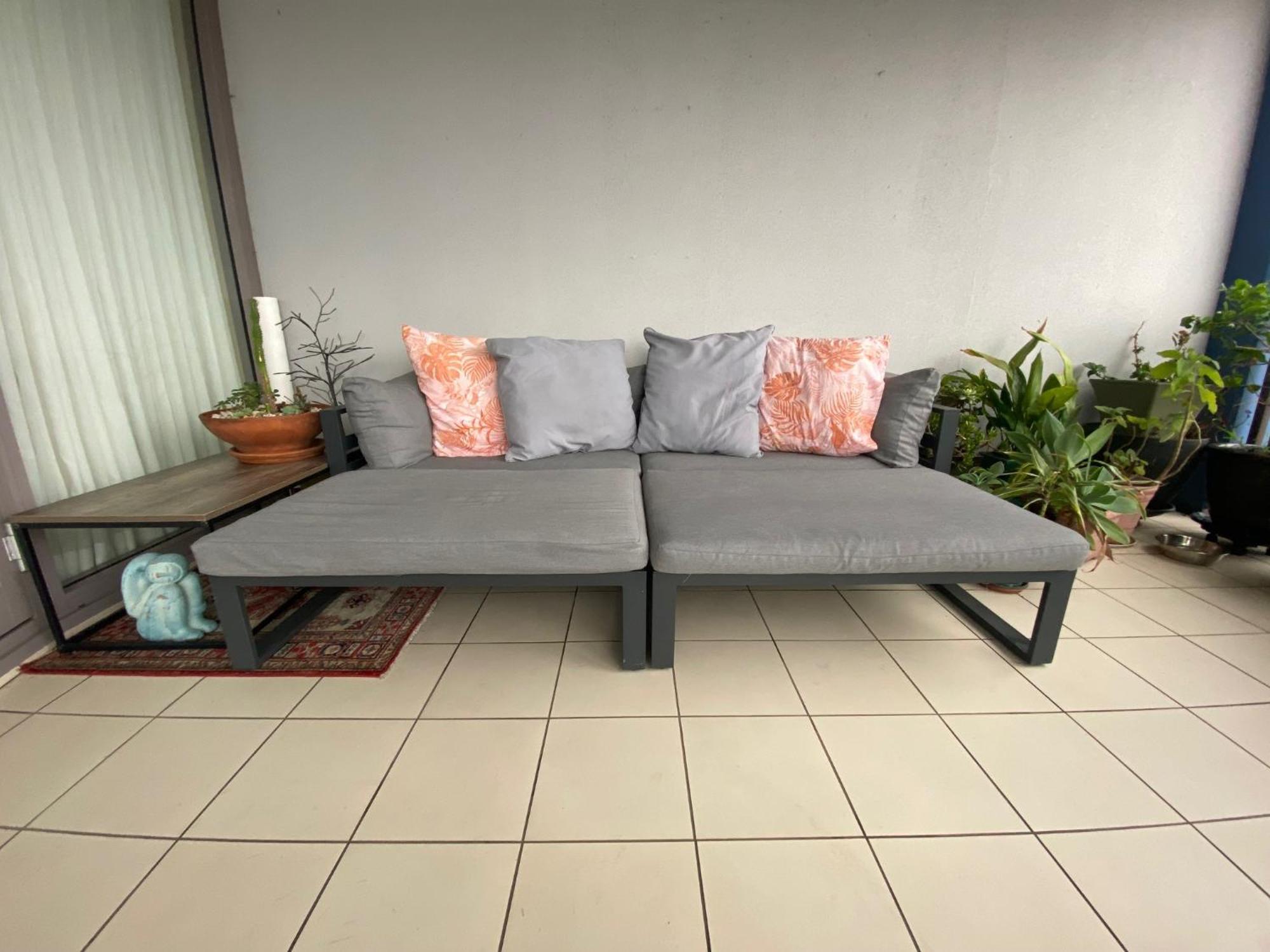 Guest house It's Paradise Here, Private With Breakfast And 2 Cats Wollongong