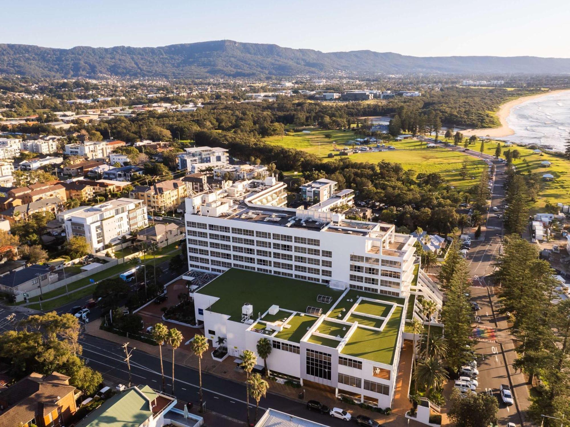 Novotel Northbeach Hotel