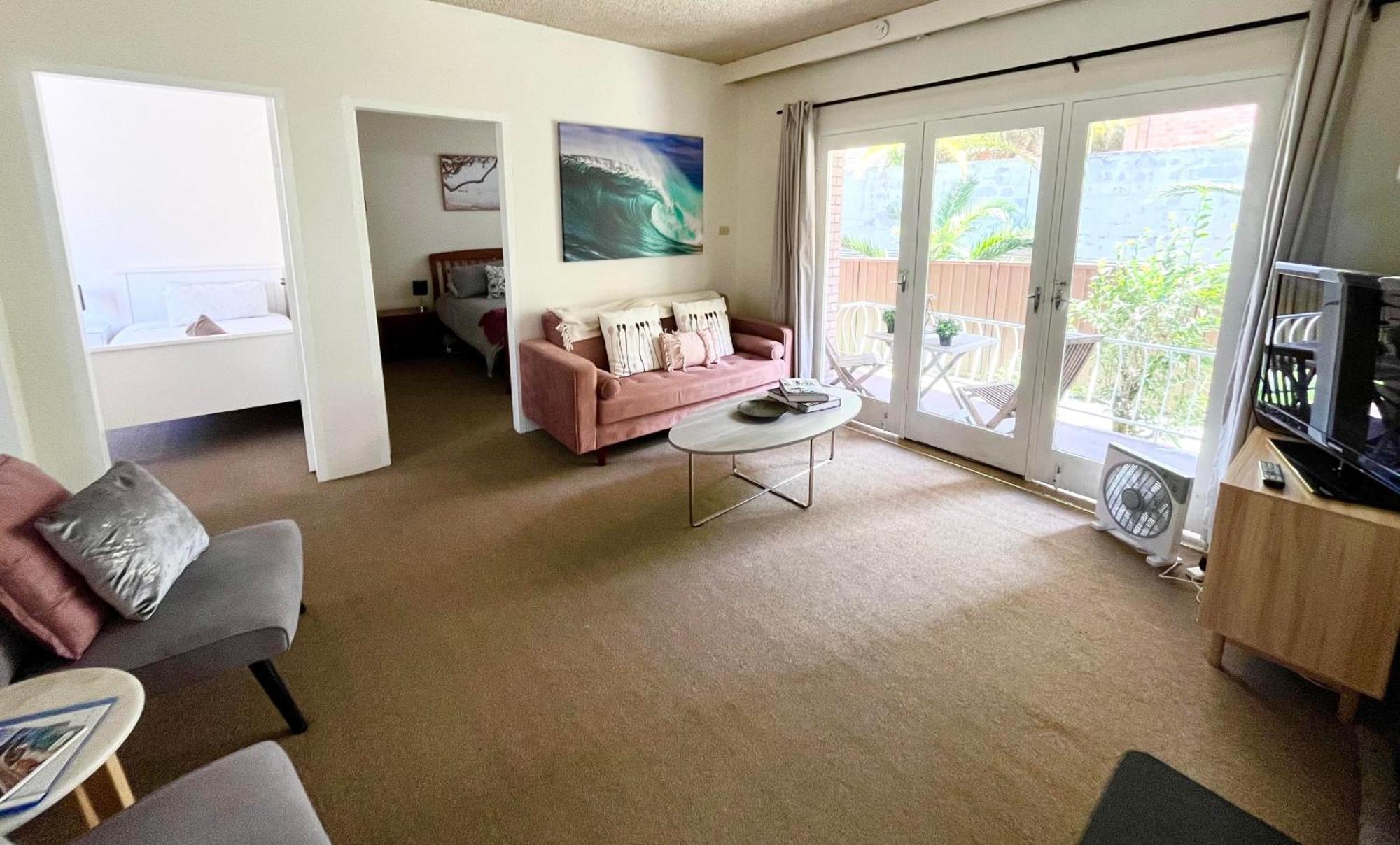 Apartment - 2 Bedrooms *