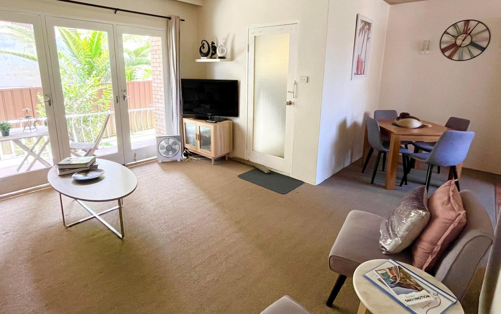 - 2 Bedrooms Wollongong