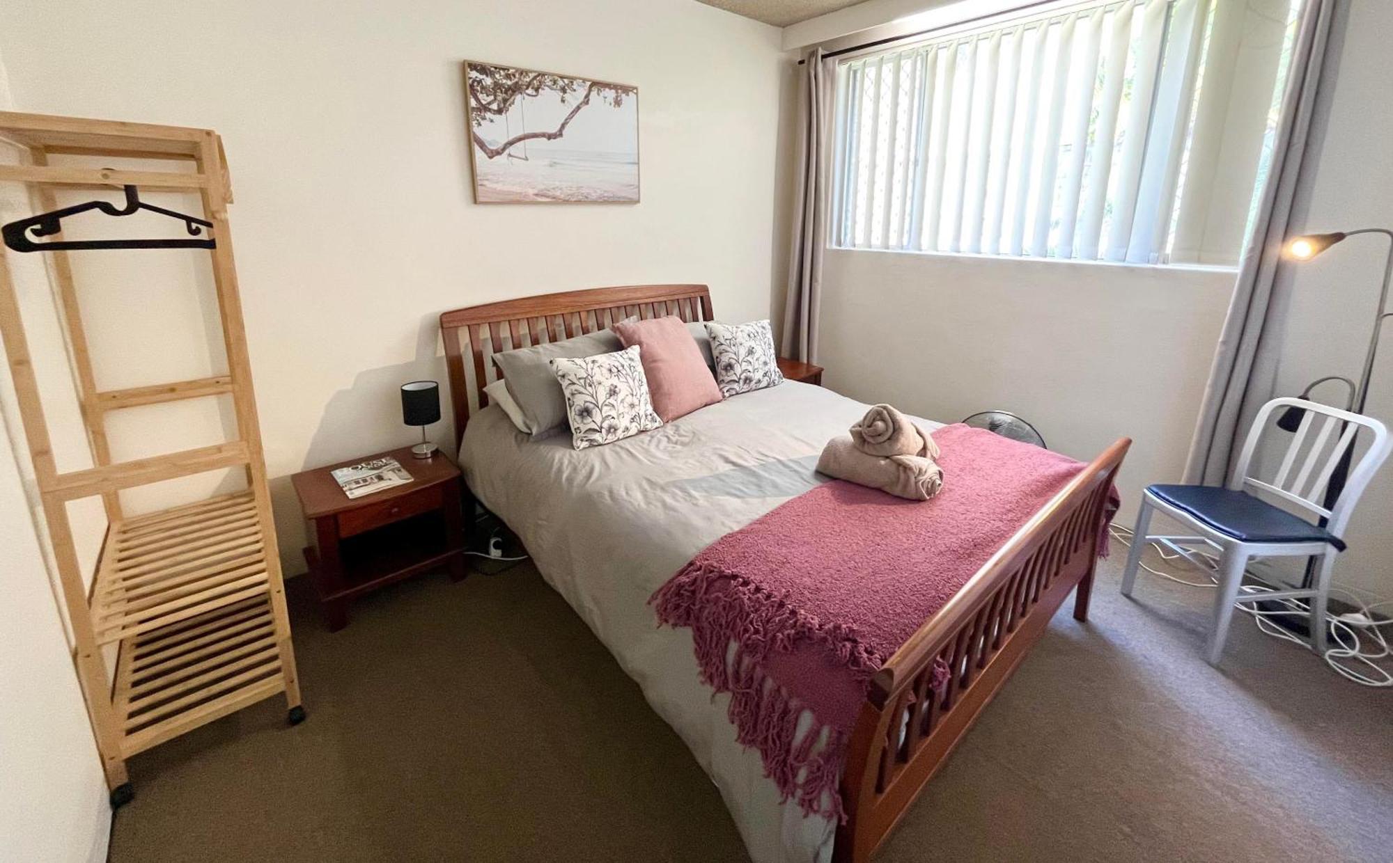 - 2 Bedrooms Wollongong