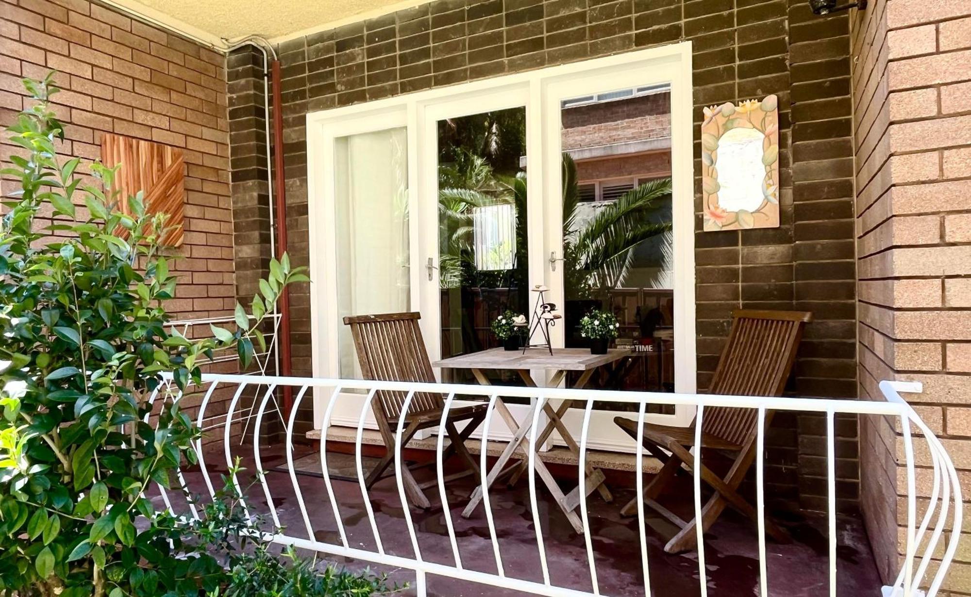 Apartment - 2 Bedrooms *