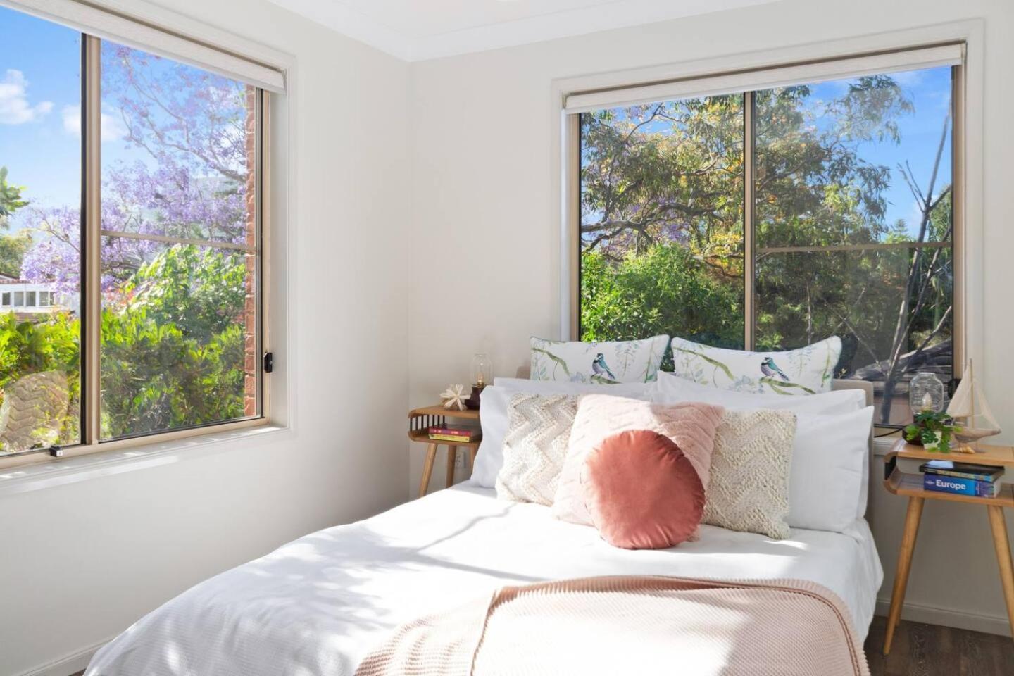 'garden Escape' Serene Coastal Living In Holiday home Wollongong