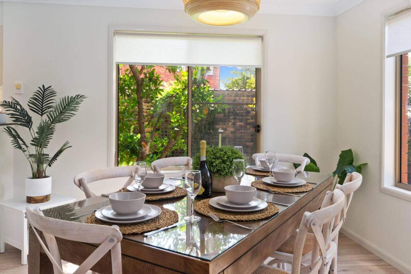 'garden Escape' Serene Coastal Living In Holiday home Wollongong