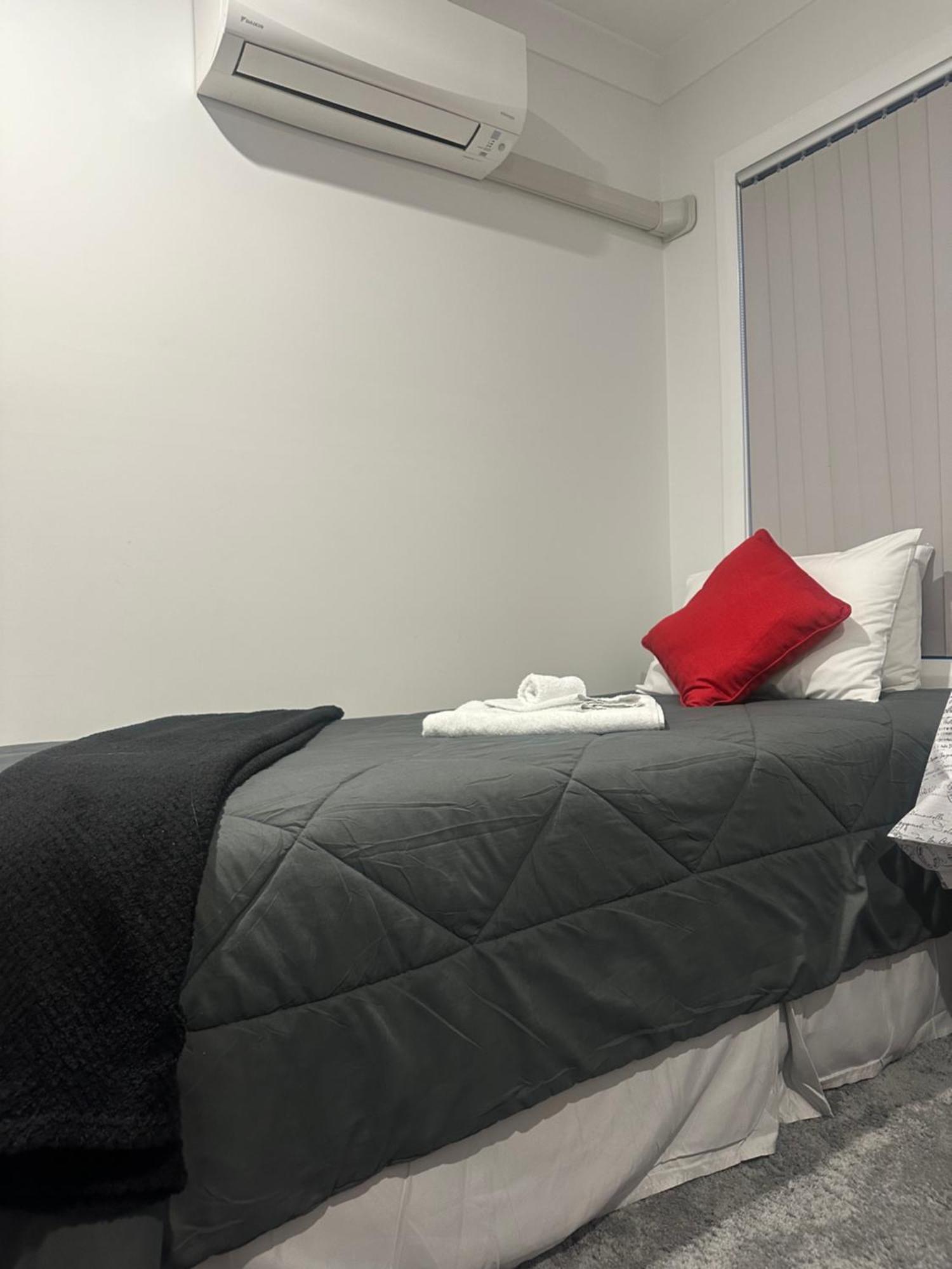 Twin With Private Bathroom Homestay Wollongong